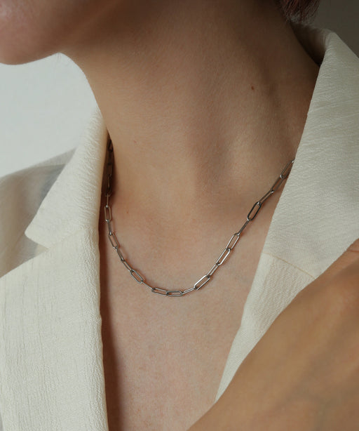 金属アレルギーを起こしにくいサージカルステンレス素材