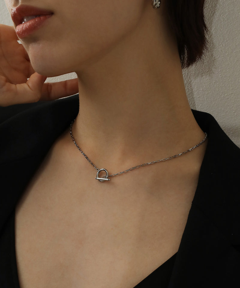 金属アレルギーを起こしにくいサージカルステンレス素材