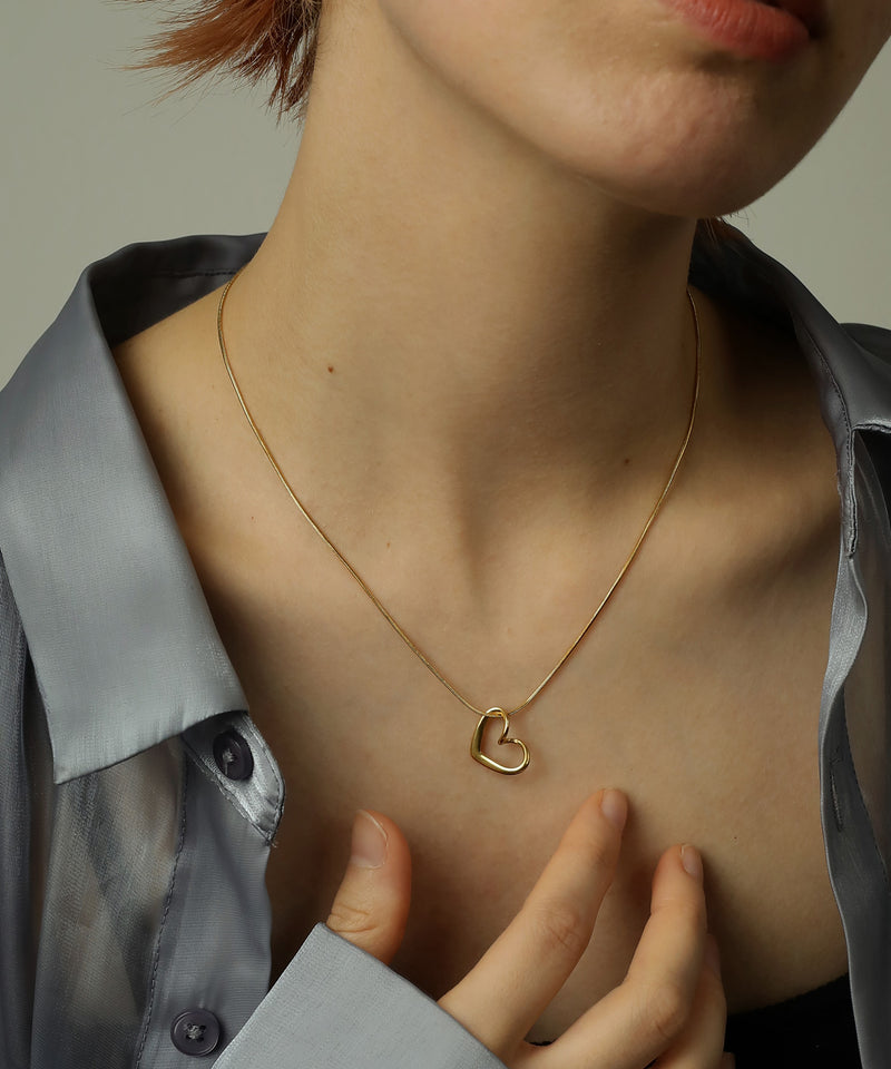 金属アレルギーを起こしにくいサージカルステンレス素材