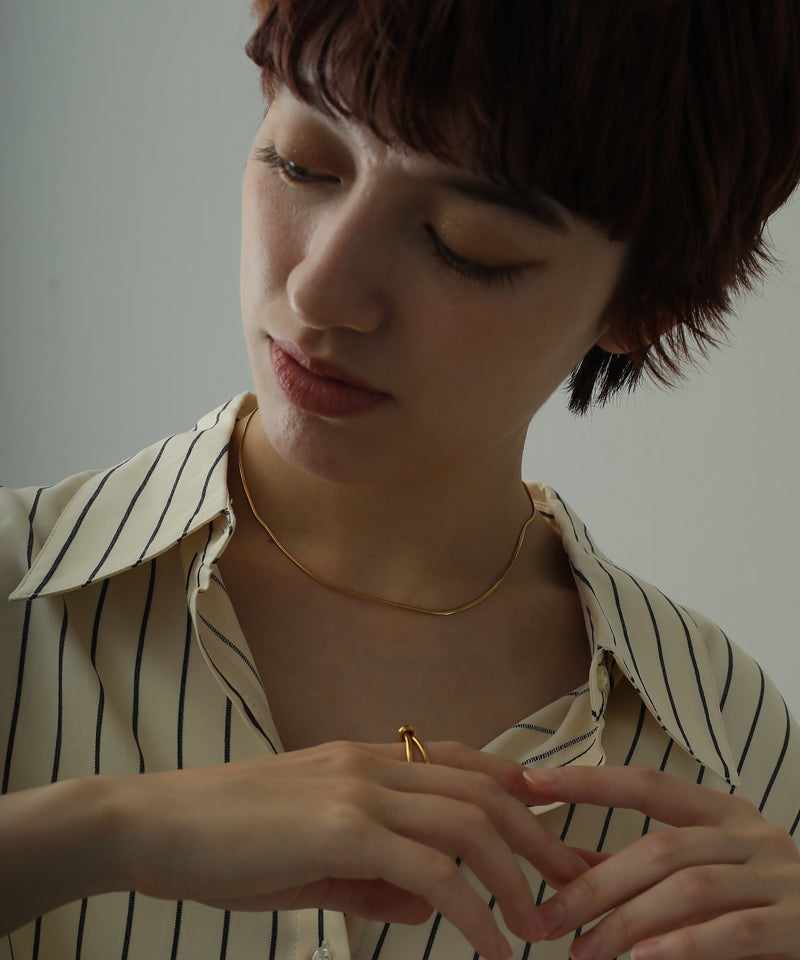 汗や水に強く変色しにくいためお風呂や温泉、海でもつけっぱなし◎