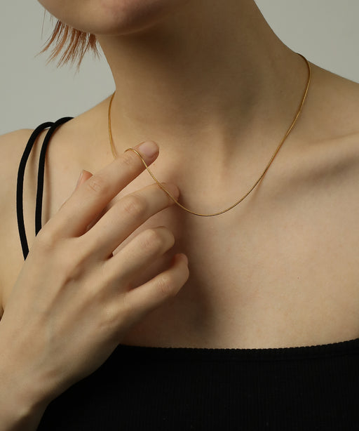 汗や水に強く変色しにくいため、お風呂や温泉、プール、海でもつけっぱなし◎