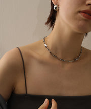 汗や水に強く変色しにくいためお風呂や温泉、海でもつけっぱなし◎