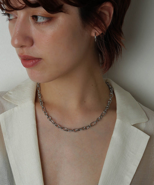 金属アレルギーを起こしにくいサージカルステンレス素材