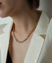 金属アレルギーを起こしにくいサージカルステンレス素材