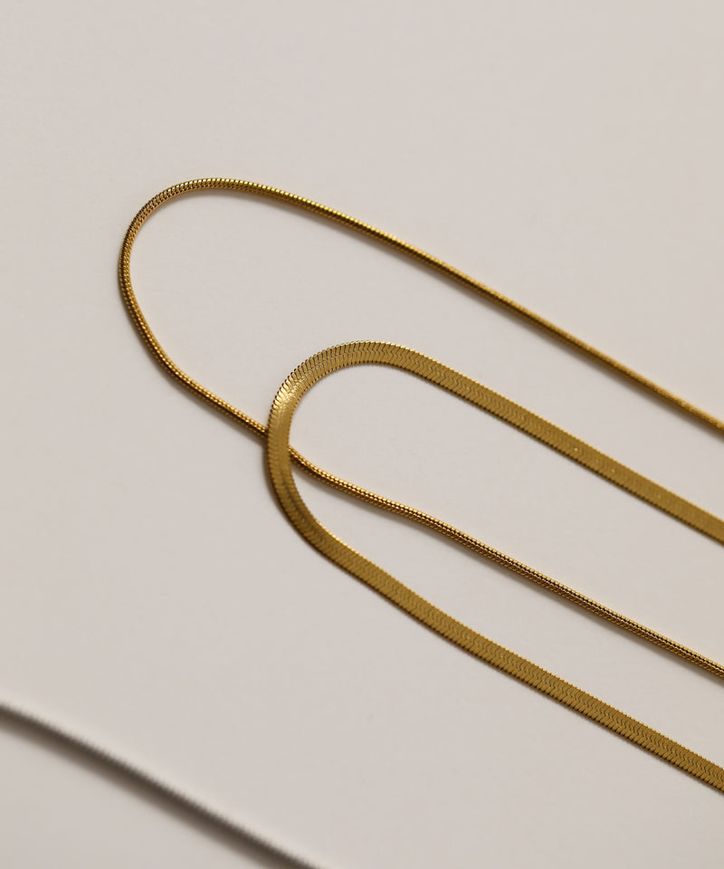 艶のあるメタルカラー