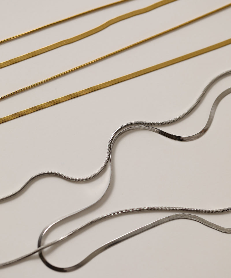 ニュアンス感のあるなめらかなシルエット