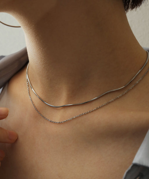 金属アレルギーを起こしにくいサージカルステンレス素材