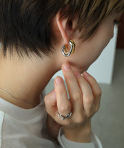 重ね付けしているようなデザイン