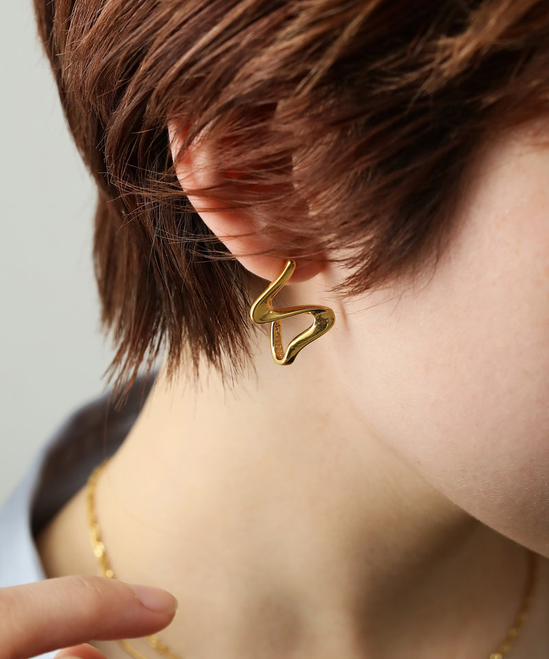 金属アレルギー対応 ニュアンスウェーブピアス サージカルステンレス