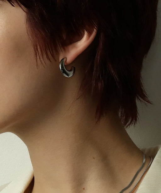 金属アレルギーを起こしにくいサージカルステンレス素材