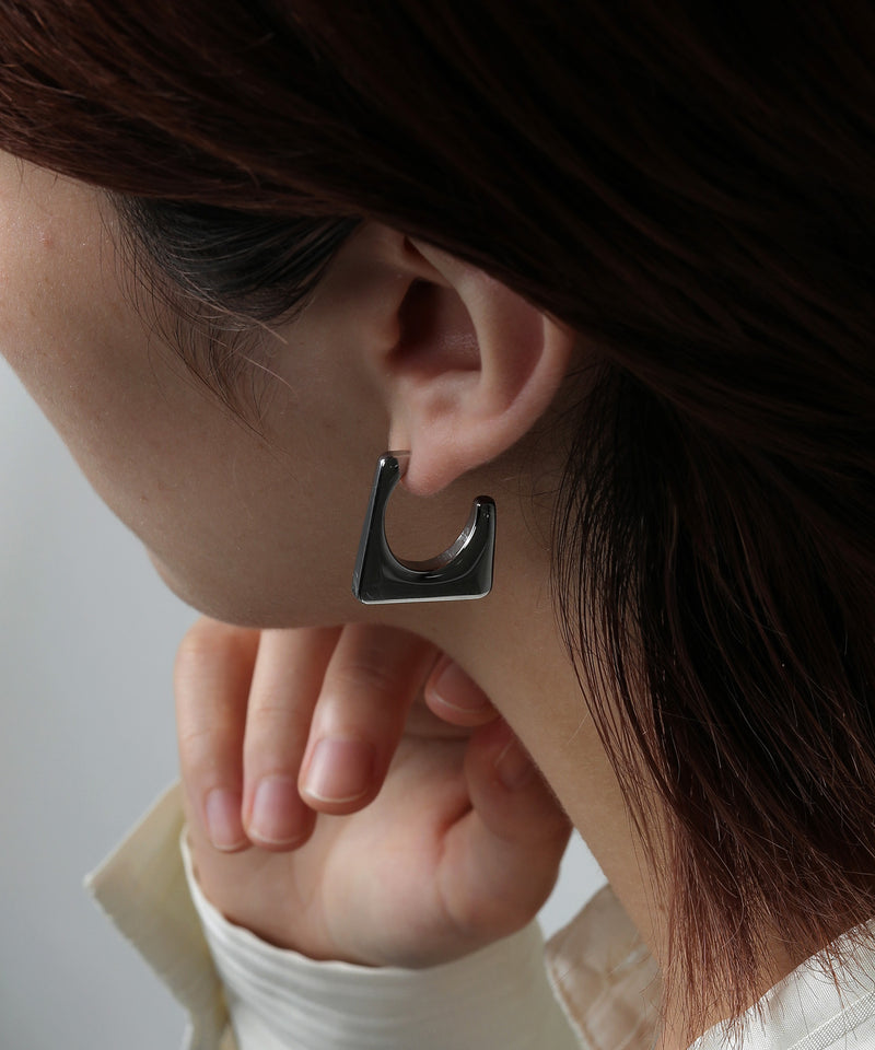 金属アレルギー対応 フラットモチーフデザインピアス 両耳用 サージカルステンレス