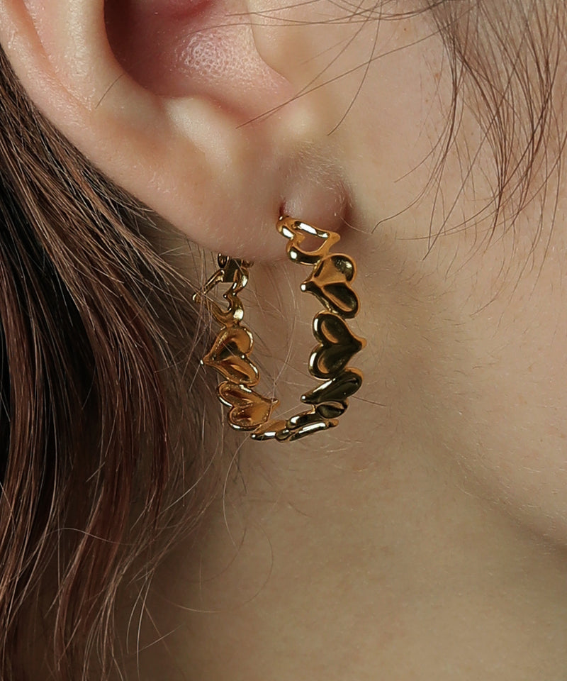 金属アレルギーを起こしにくいサージカルステンレス素材