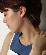 水に強く変色しにくいためお風呂や温泉、海でもつけっぱなし◎