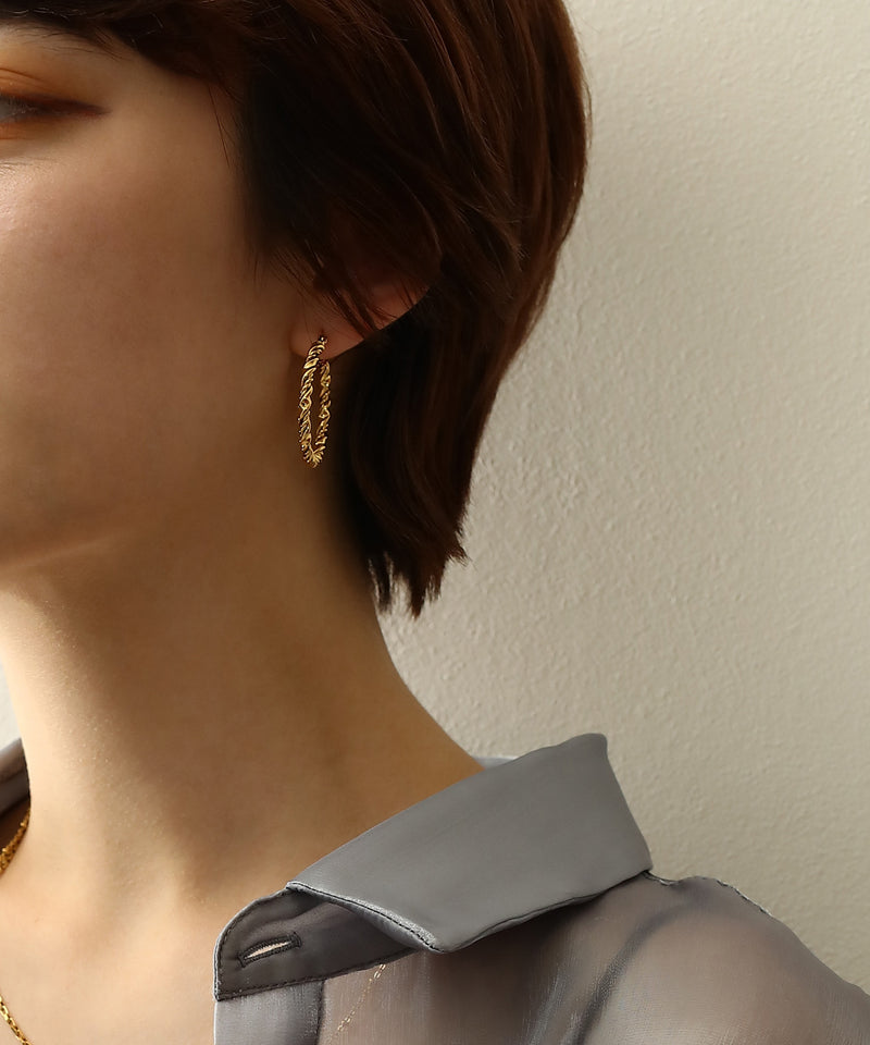 金属アレルギー対応 ツイストフープピアス 29mm サージカルステンレス