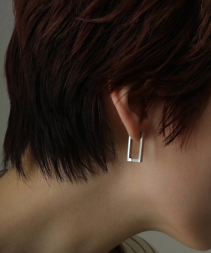 金属アレルギー対応 ロングスクエアデザインピアス 両耳用 サージカルステンレス