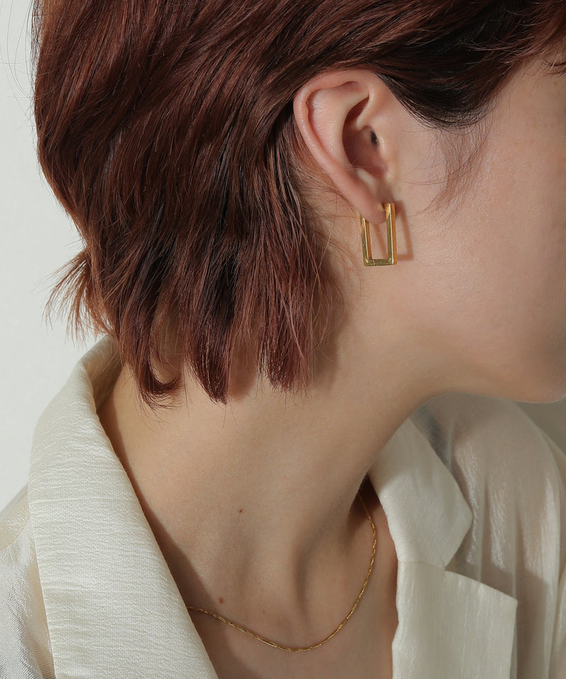 金属アレルギー対応 ロングスクエアデザインピアス 両耳用 サージカルステンレス