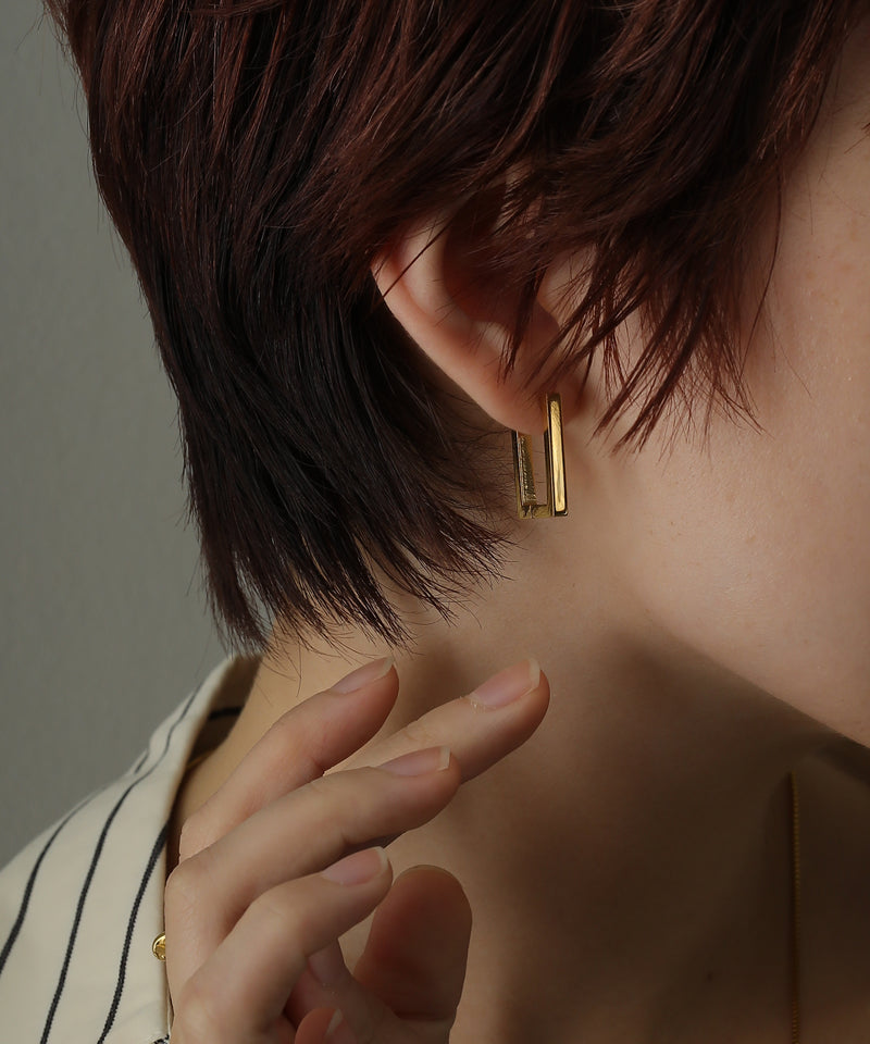 金属アレルギー対応 ロングスクエアデザインピアス 両耳用 サージカルステンレス