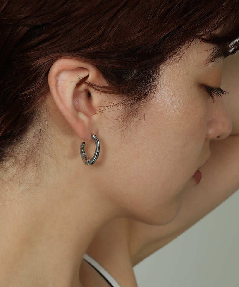 金属アレルギーを起こしにくいサージカルステンレス素材