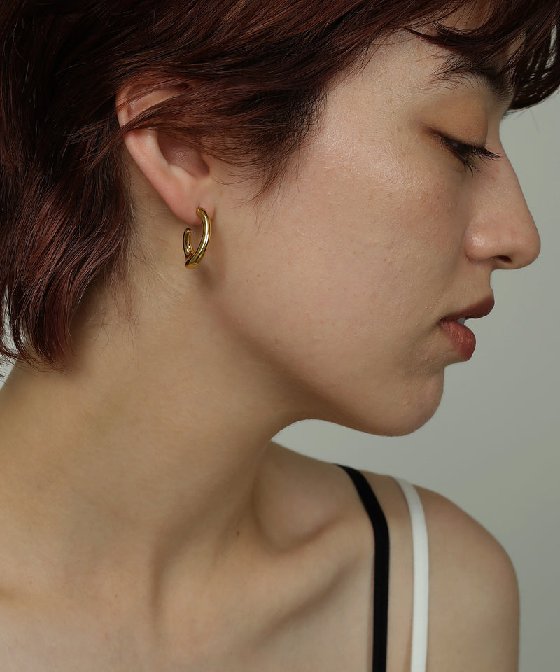 金属アレルギーを起こしにくいサージカルステンレス素材