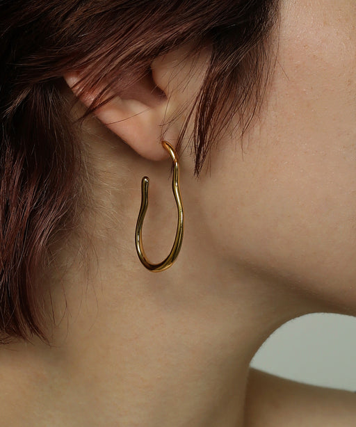 金属アレルギーを起こしにくいサージカルステンレス素材