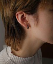 汗や水に強く変色しにくいためお風呂や温泉、海でもつけっぱなし◎