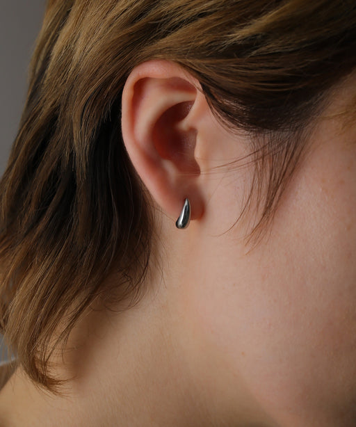 金属アレルギーを起こしにくいサージカルステンレス素材