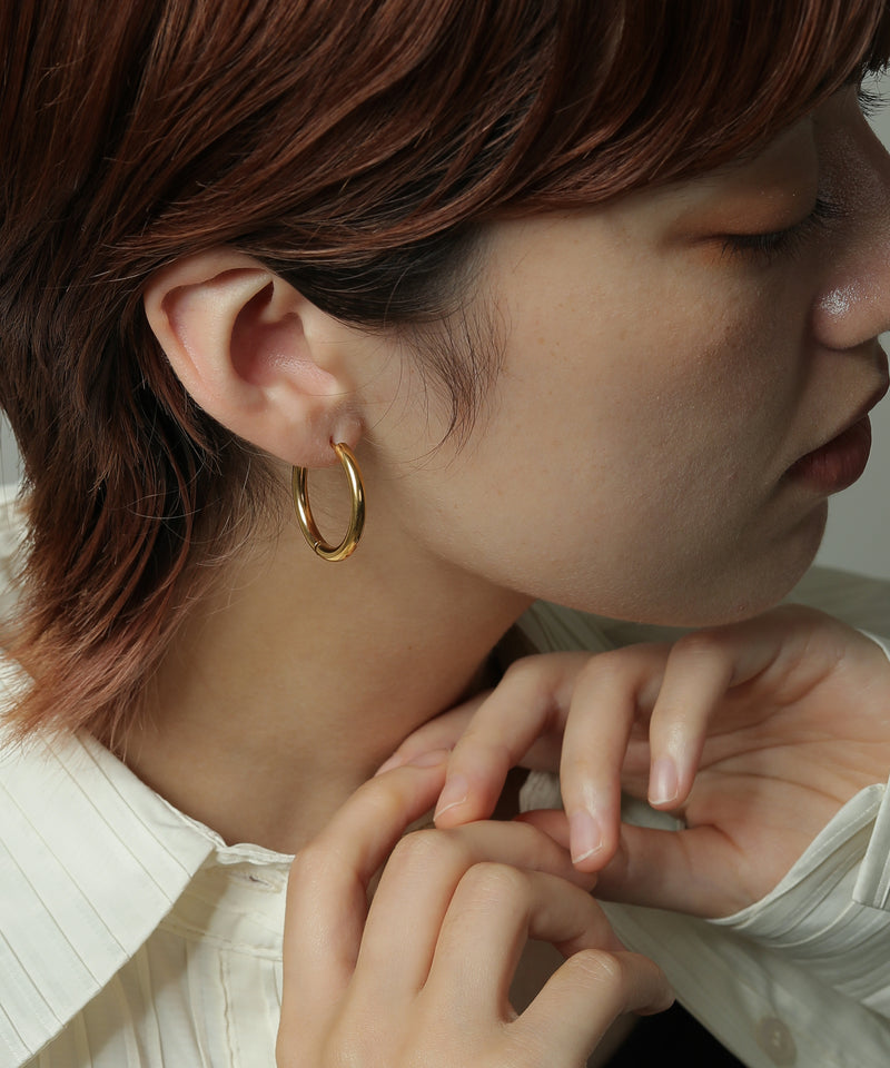 円直径2.5cm幅、幅3mmの存在感のある大きさ