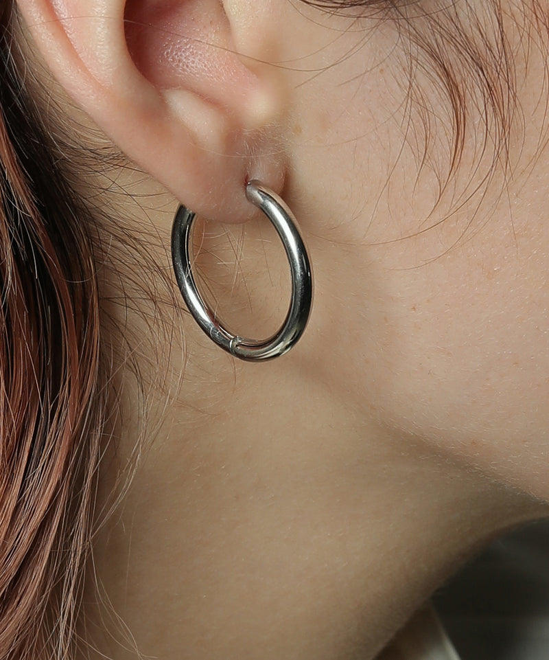 金属アレルギーを起こしにくいサージカルステンレス素材