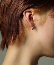 顔周りを華やかにみせるなめらかなつや感