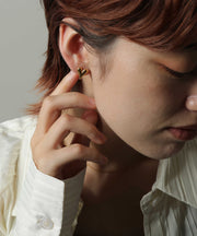 汗や水に強く変色しにくいためお風呂や温泉、海でもつけっぱなし◎