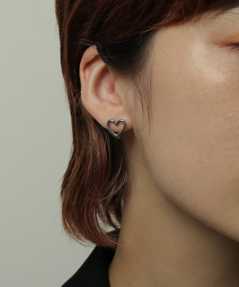 金属アレルギーを起こしにくいサージカルステンレス素材