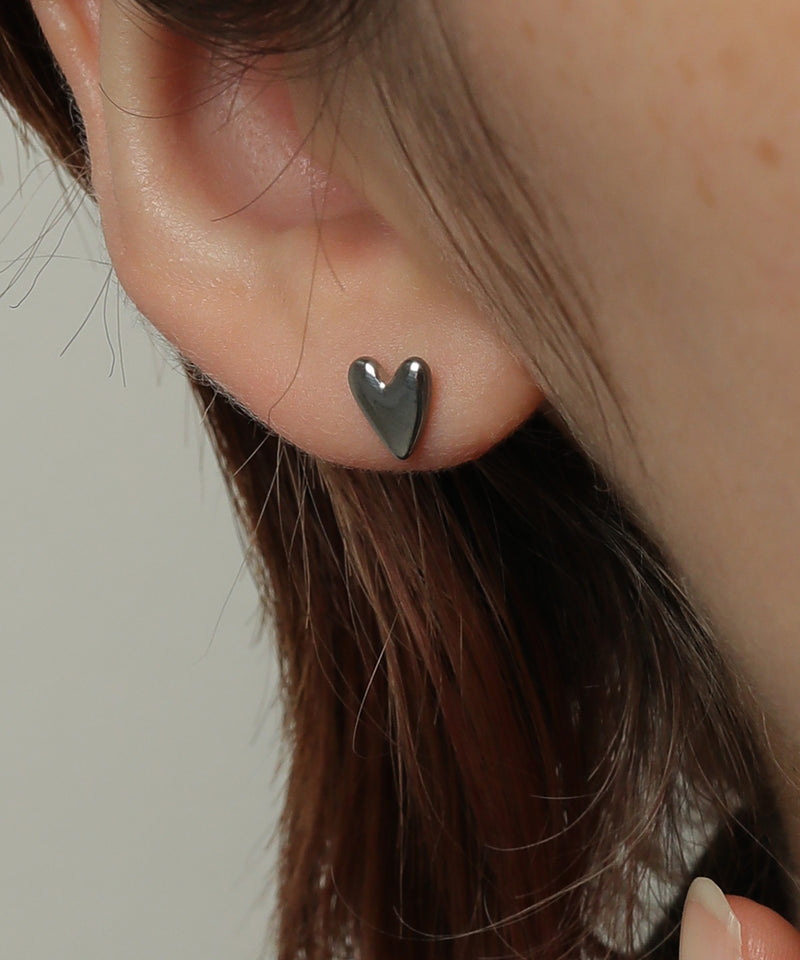 金属アレルギーを起こしにくいサージカルステンレス素材