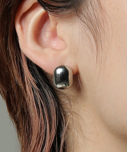 金属アレルギーを起こしにくいサージカルステンレス素材