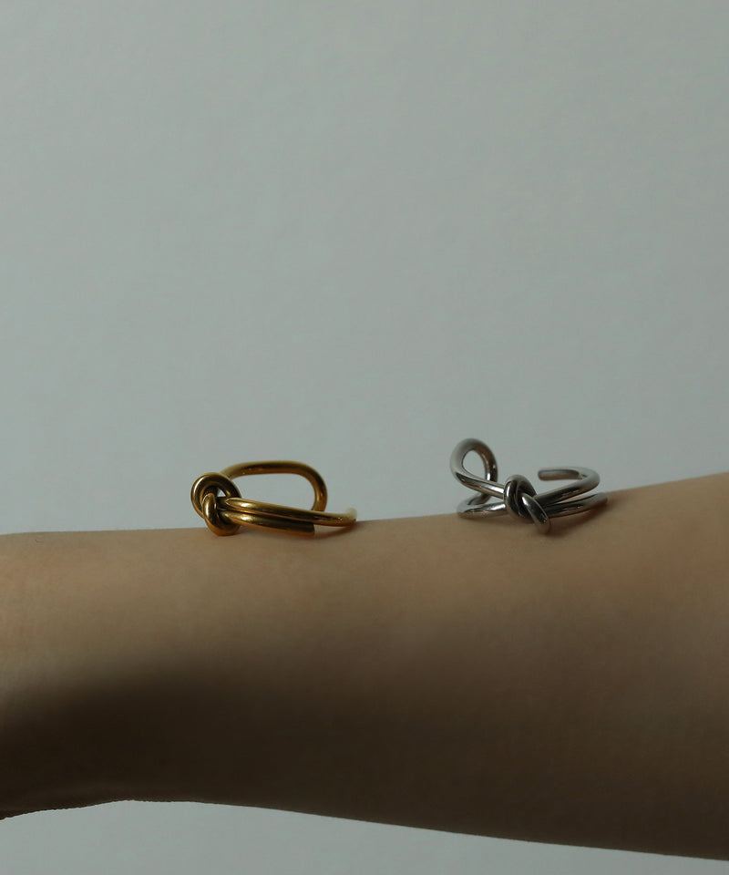 金属アレルギーを起こしにくいサージカルステンレス素材