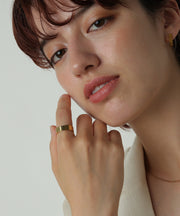 金属アレルギーを起こしにくいサージカルステンレス素材