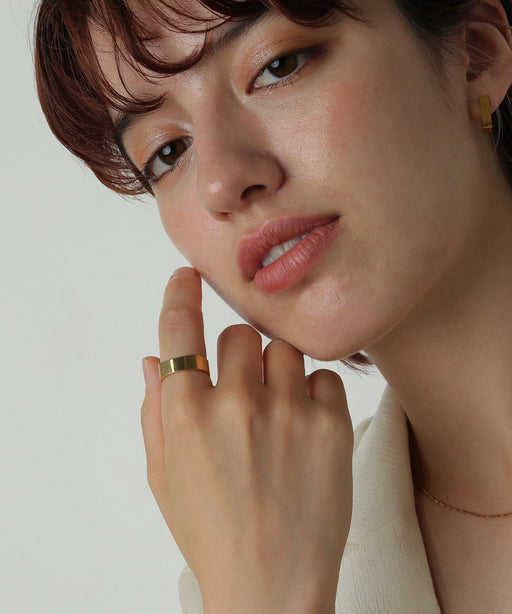 金属アレルギーを起こしにくいサージカルステンレス素材