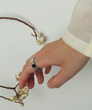 汗や水に強く変色しにくいためお風呂や温泉、海でもつけっぱなし◎