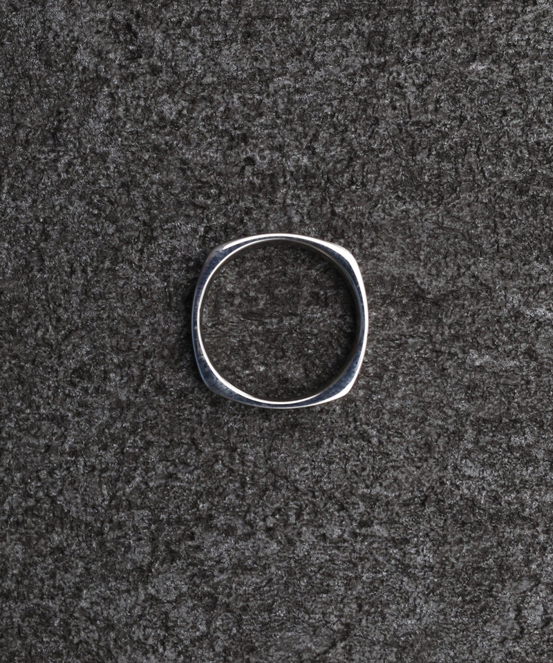 スクエアシルエット