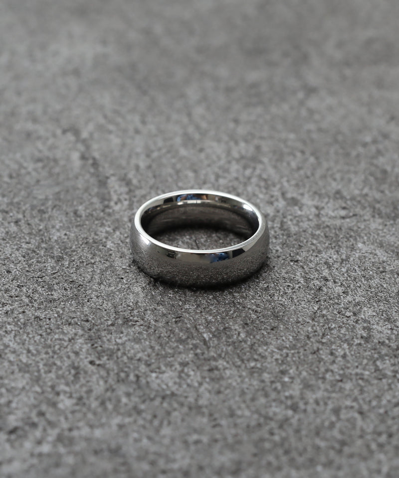 汗や水に強く変色しにくいためお風呂や温泉、海でもつけっぱなし◎