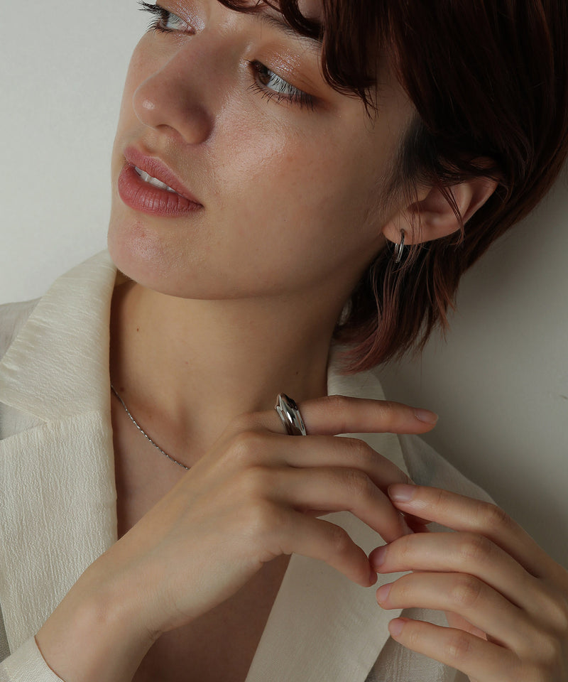 メタルの光沢感を活かしたぽってり感