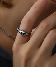 ぽってりと立体感のあるシルエット